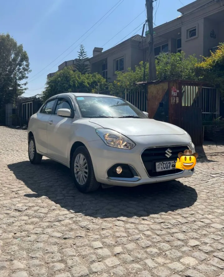 Suzuki Dzire 2021 Automatic – photo 5