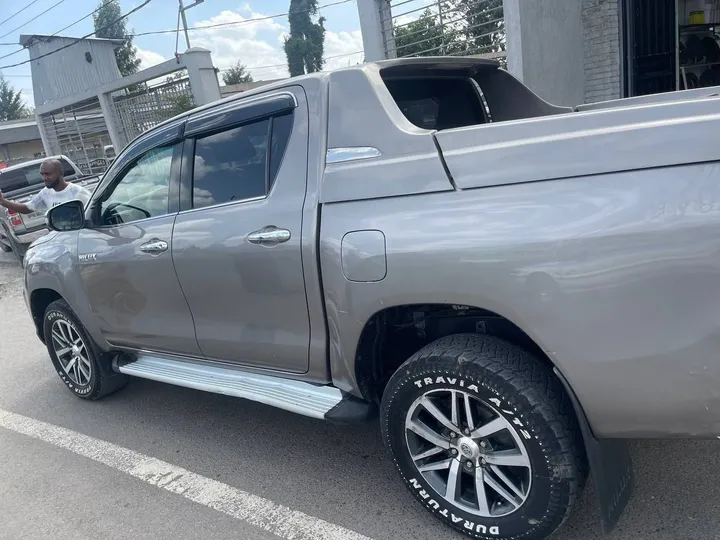 Toyota Hilux Revo Double Cab 2019 – photo 3