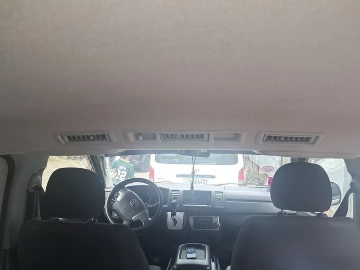 Toyota Hiace Abadula 2017 Automatic – photo 3