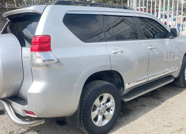 Toyota Land Cruiser Prado 2014 – photo 3