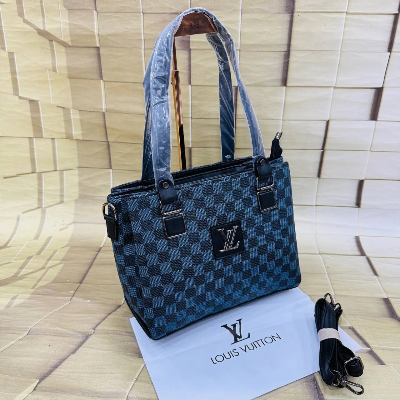 Louis Vuitton Ladies Sling Bag – photo 6