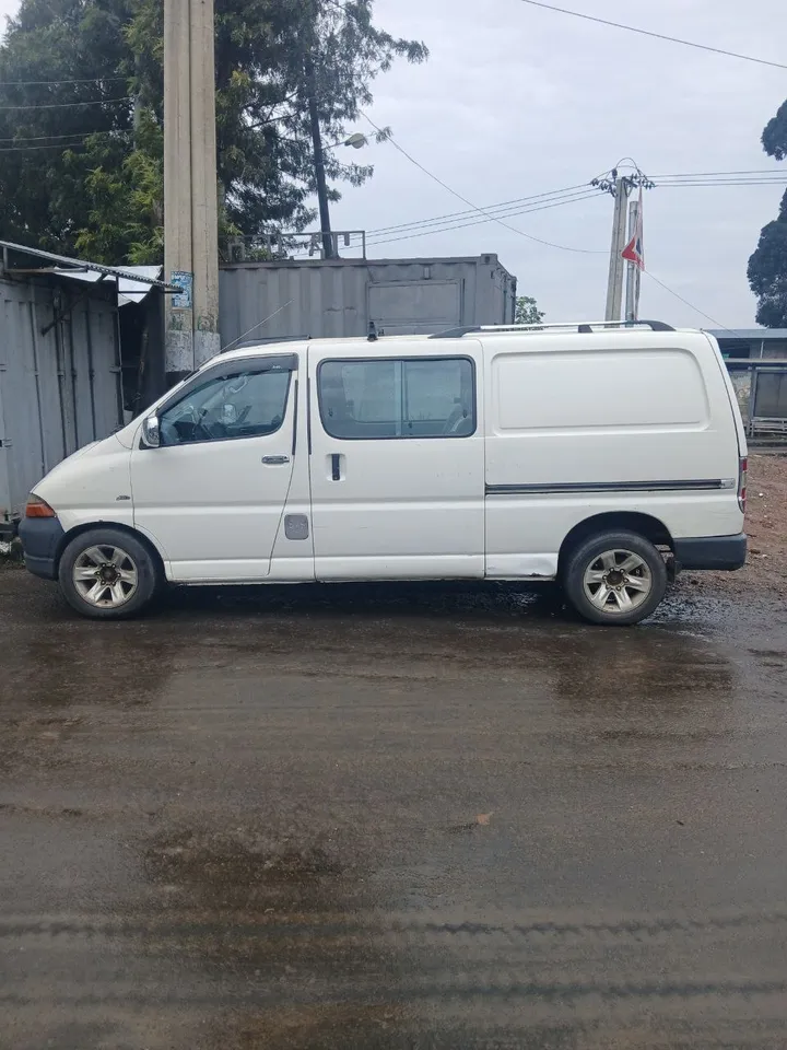 Toyota Dolphin D4D Half Van 2006 – photo 4