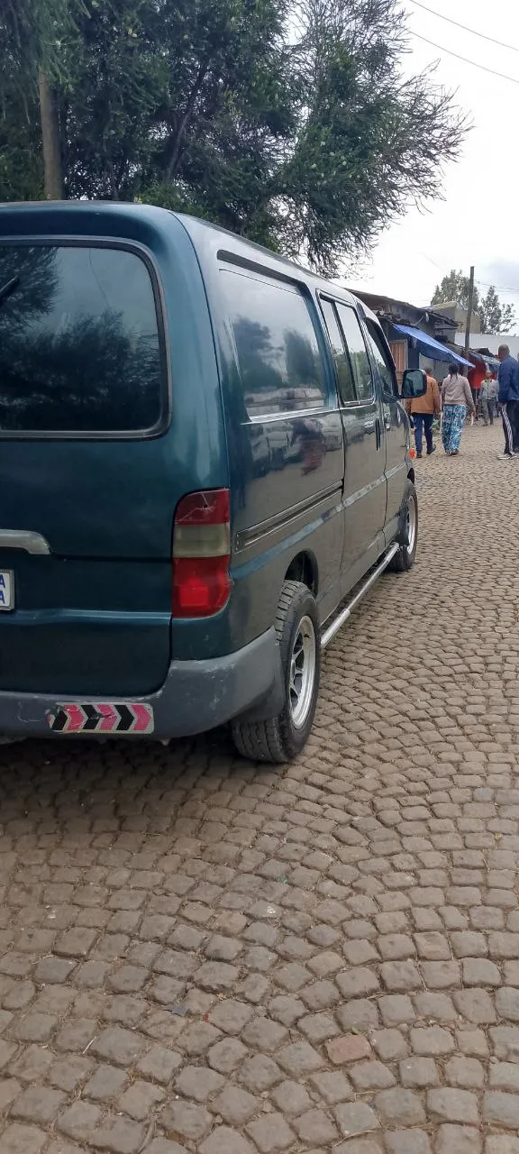 Toyota Hiace 2004 Diesel Van – photo 5