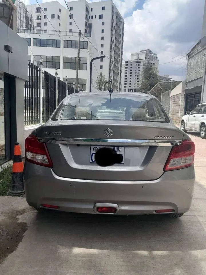 Suzuki Dzire 2022 Automatic – photo 5