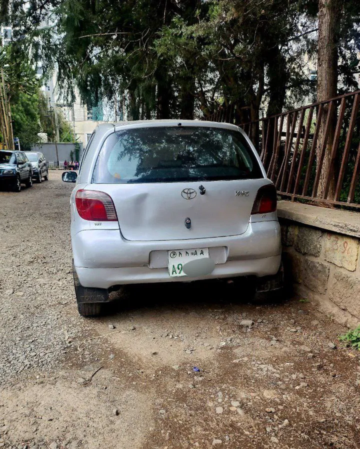 Toyota Vitz Yaris 2002 – photo 5