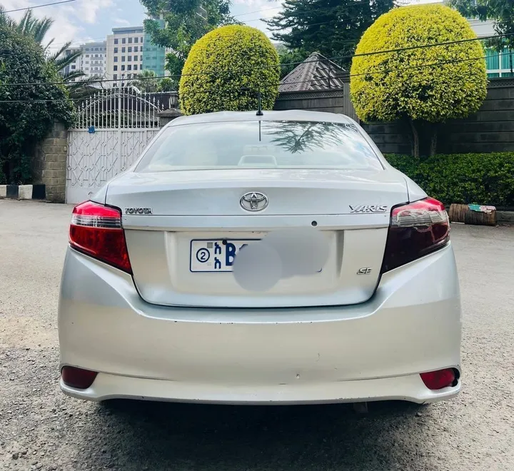 Toyota Yaris Sedan 2013 Automatic – photo 5