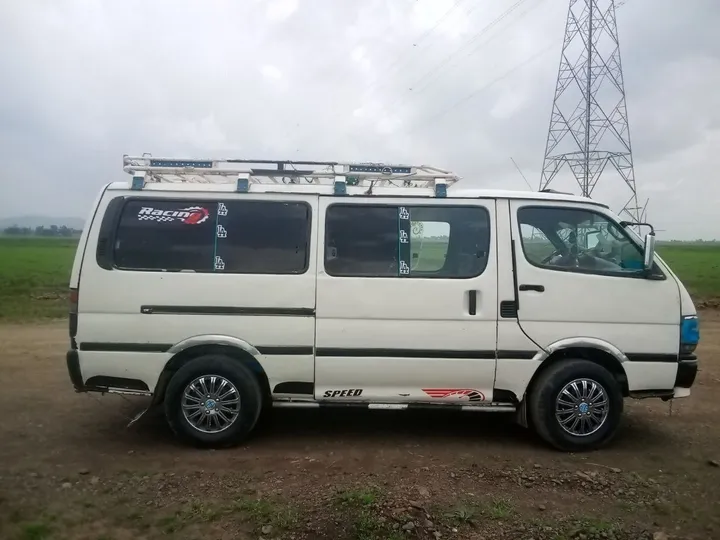 Toyota Hiace 3L Manual 1998 – photo 4
