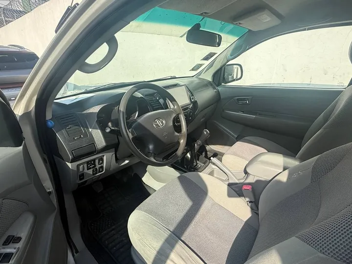Toyota Hilux Vigo 2010 – photo 5