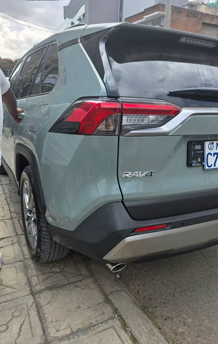 Toyota RAV4 Hybrid 2024 – photo 5
