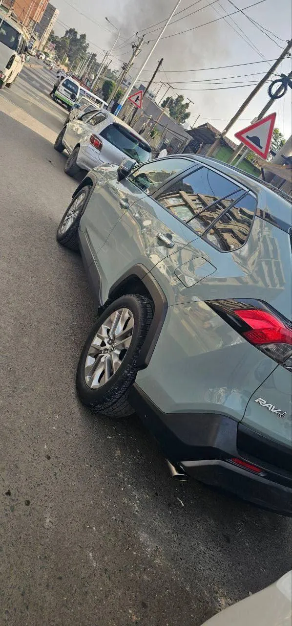 Toyota Rav4 2021 AWD – photo 4