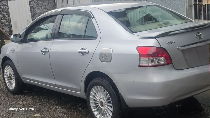 Toyota Yaris Belta 2010 Automatic – photo 3