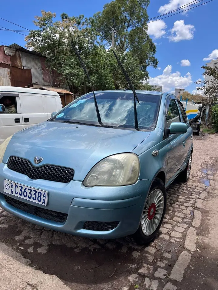 Toyota Vitz 2002 Model – photo 4