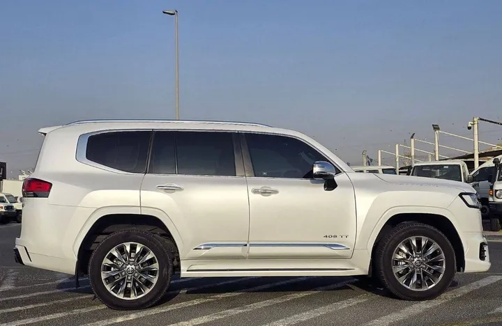 Toyota Land Cruiser VXR Hybrid – photo 6