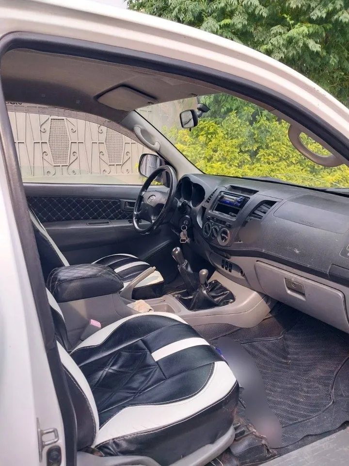 Toyota Vigo D4D 2006 Manual – photo 6