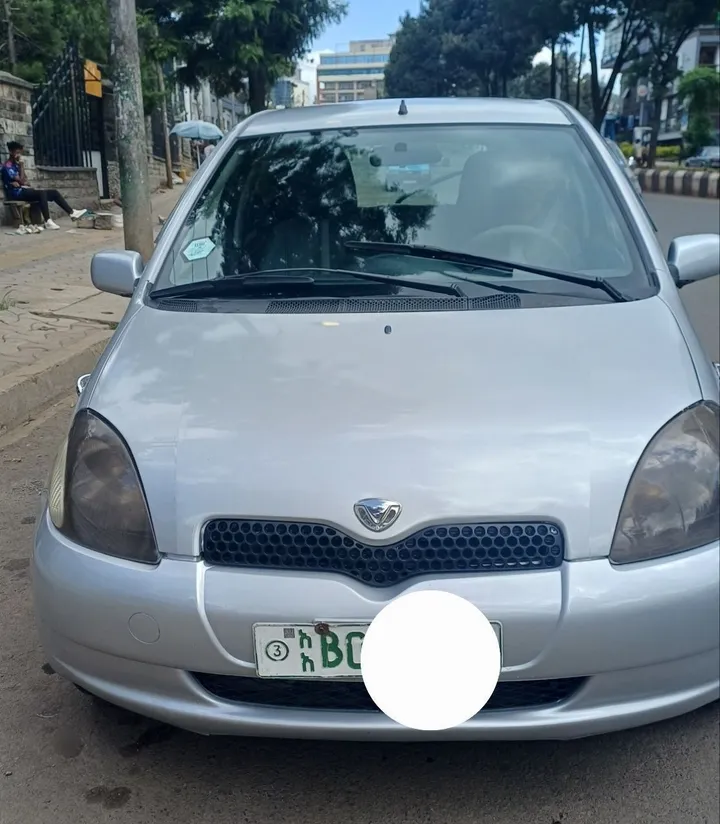 Toyota Vitz 2001 Automatic – photo 3