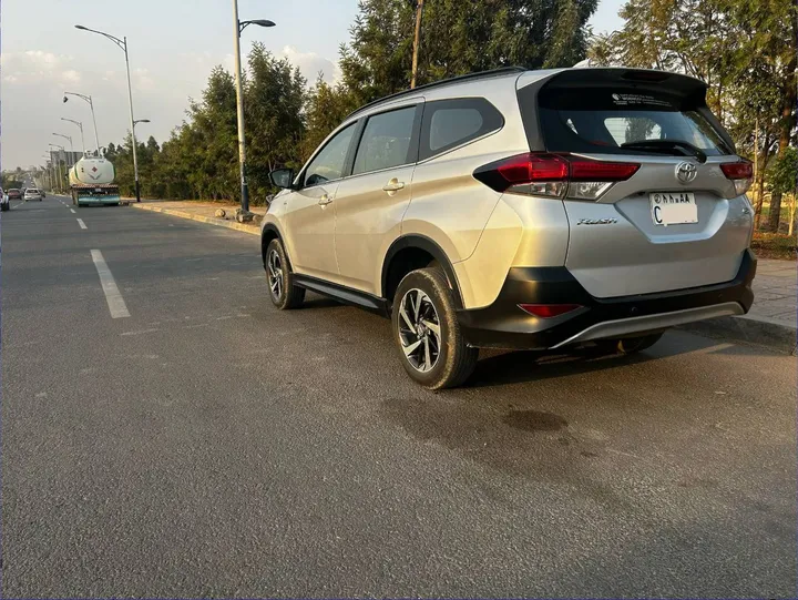 Toyota Rush 2021 S Type – photo 3