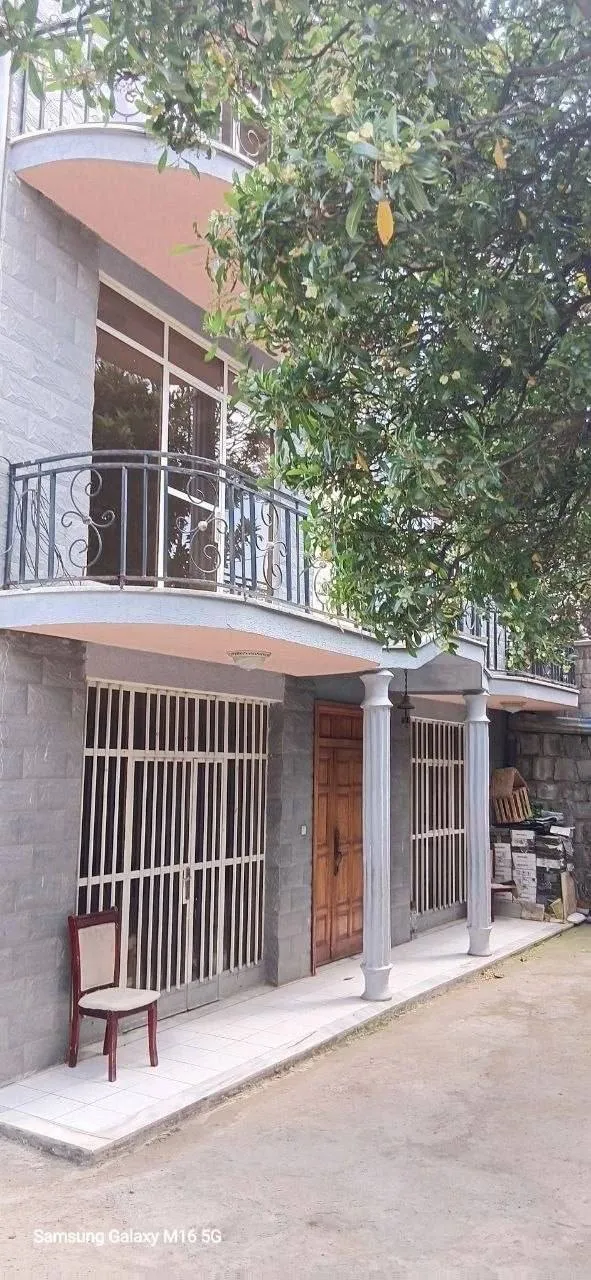 5 Bedroom House Lam Beret – photo 4
