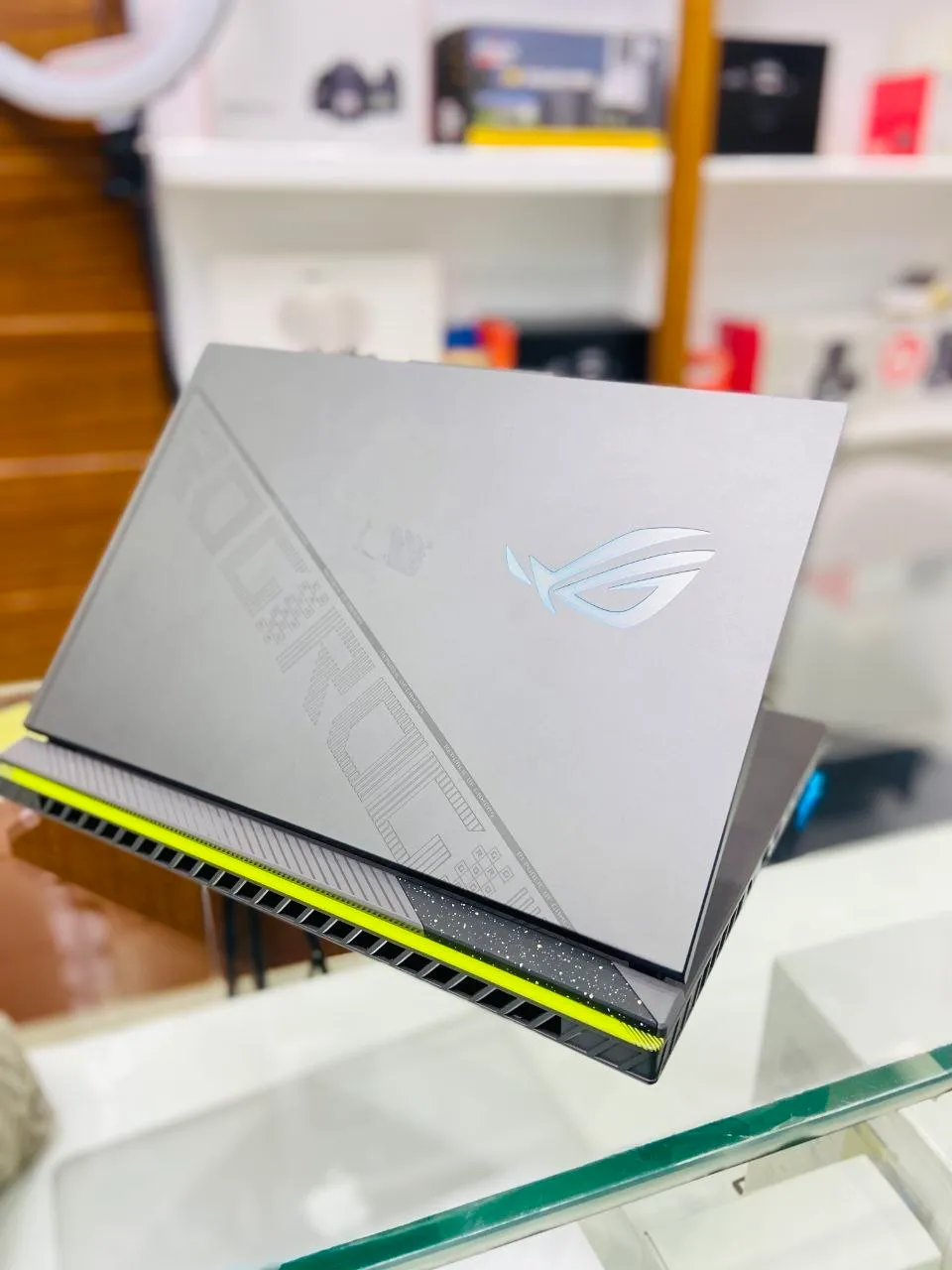 ASUS ROG Strix i9 RTX 4070 Laptop – photo 3