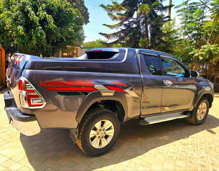 Toyota Hilux Revo King Cab 2019 – photo 4
