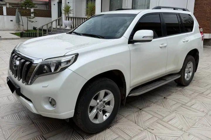 Toyota Landcruiser Prado Black Edition – photo 4