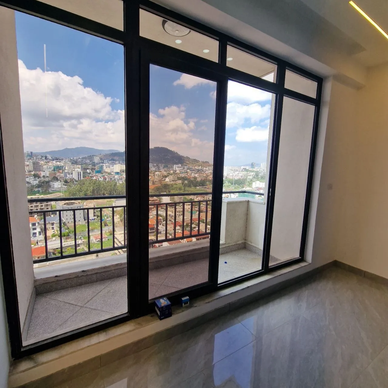 Luxury 2 Bedroom Apartment German Square – photo 4