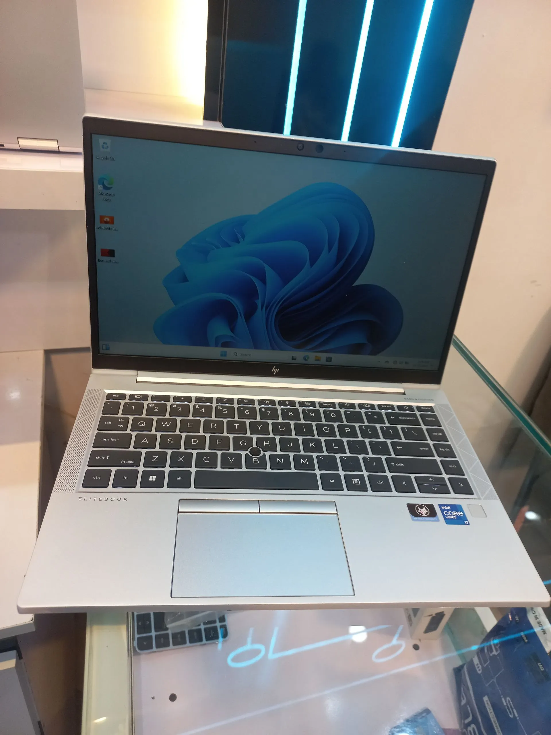 HP EliteBook 840 G8 i7 Laptop – photo 3