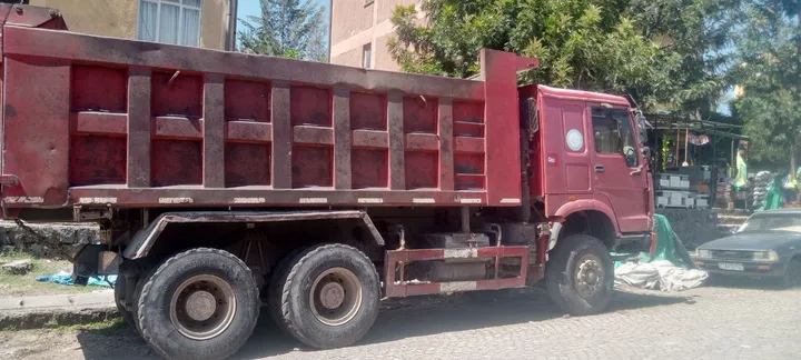 Sino Truck Dump 2012 – photo 4