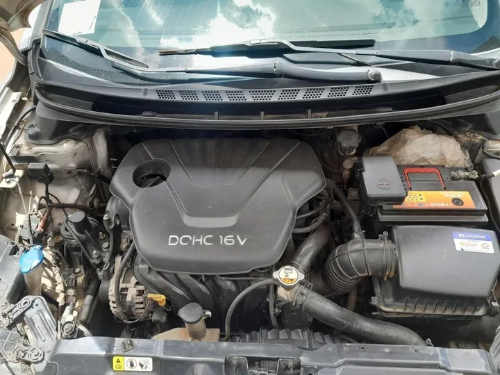 Hyundai Elantra 2015 Automatic – photo 8