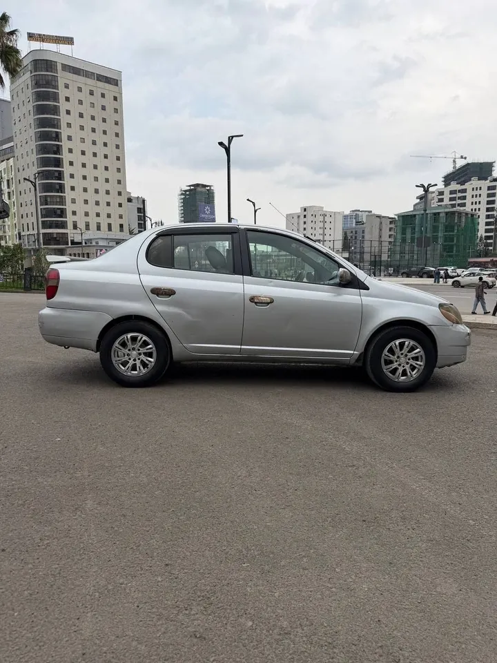 Toyota Platz 2001 Automatic – photo 3