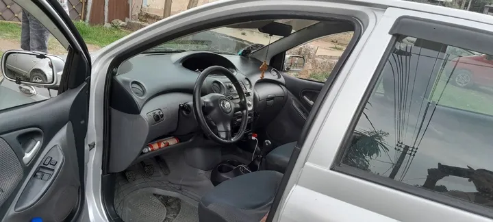 Toyota Vitz Yaris 2003 – photo 5