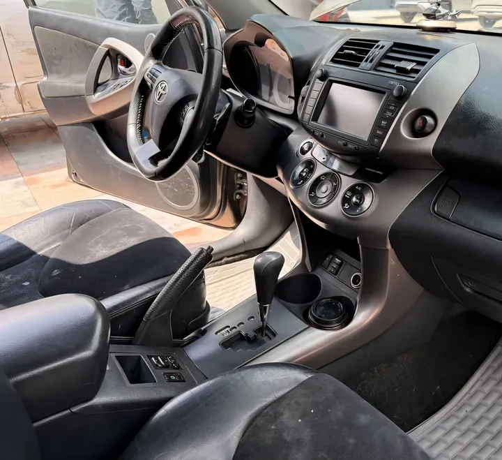 Toyota Rav4 2011 Automatic Full-Option – photo 5