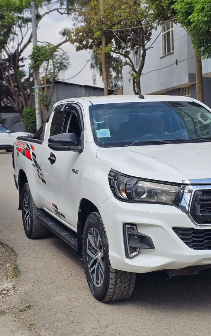 Toyota Revo King Cab 2017 – photo 6