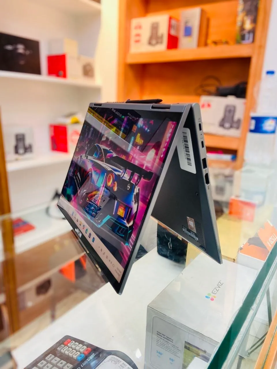 Lenovo ThinkPad X1 Yoga 14 Inch – photo 3