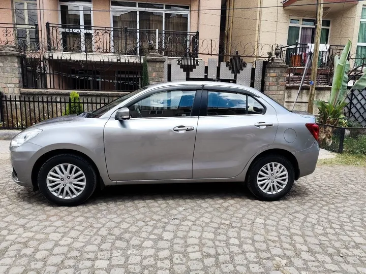 Suzuki Dzire 2022 Automatic – photo 3