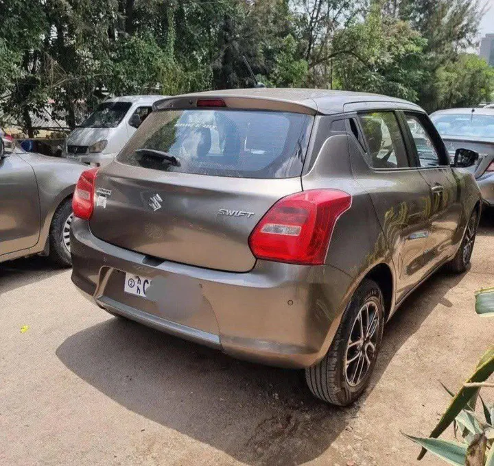 Suzuki Swift 2022 Automatic – photo 4