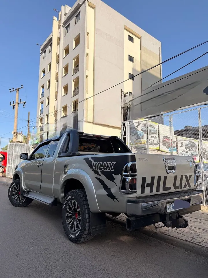 Toyota Hilux Vigo D4D 2013 – photo 3