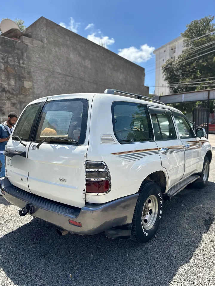Toyota LandCruiser 2002 Automatic Diesel – photo 3