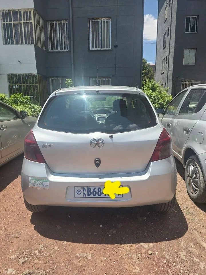 Toyota Compact Yaris 2008 Automatic – photo 5