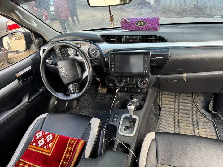 Toyota Invincible King Cab 2021 – photo 9