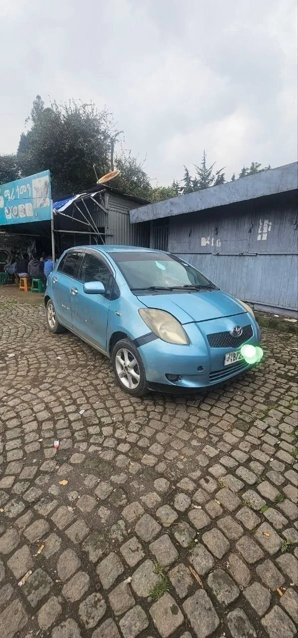 Toyota Yaris Compact 2006 Automatic – photo 4
