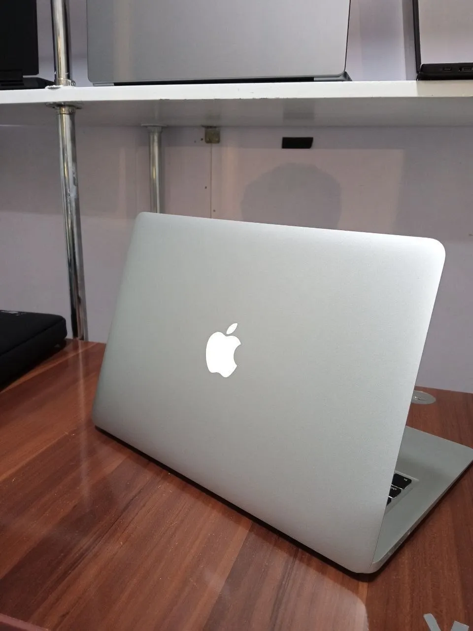 Apple MacBook 13 inch Early 2015 – photo 3