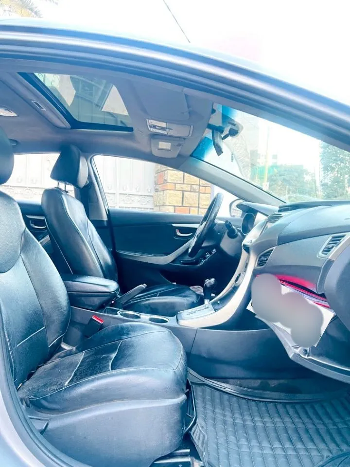 Hyundai Avante 2012 GDI Automatic – photo 4