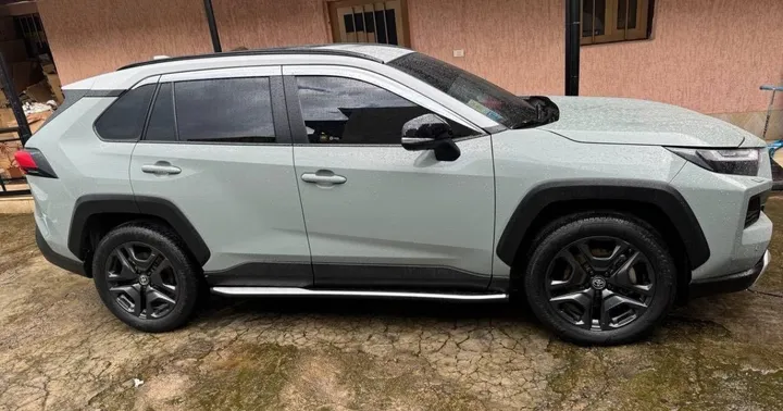 Toyota RAV4 Hybrid 2022 – photo 4