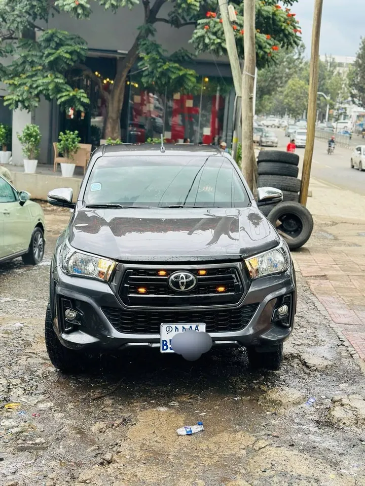 Toyota Hilux Double Cab 2020 – photo 3