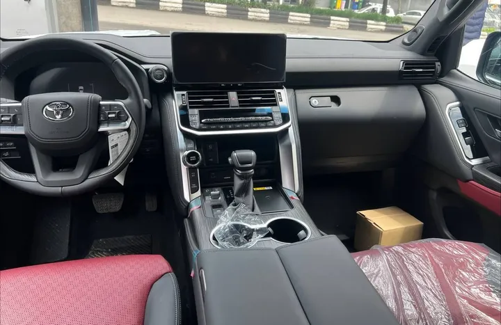 2025 Toyota Land Cruiser VXR Hybrid – photo 4