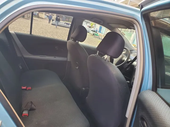 Toyota Yaris Compact 2007 Automatic – photo 4