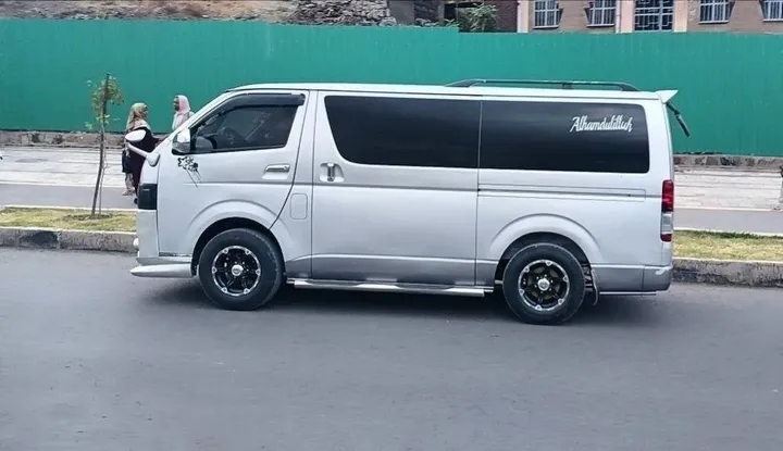 Toyota Hiace Super GL 2007 – photo 4