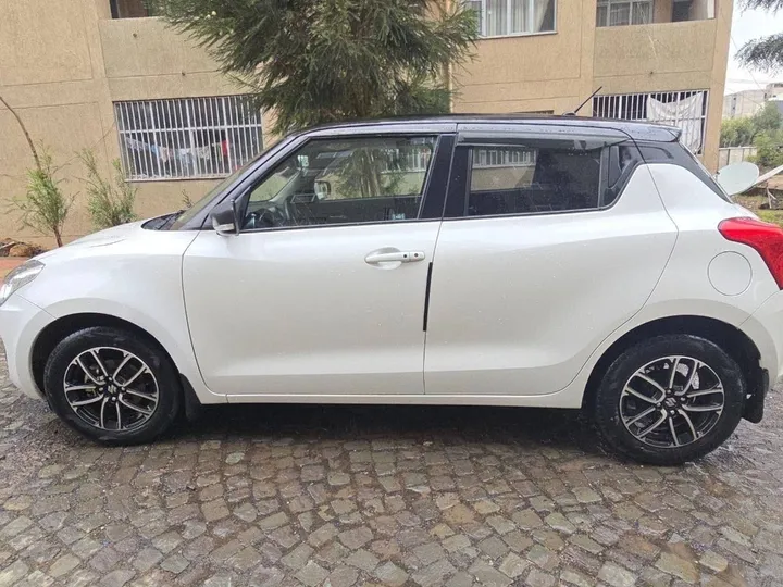 Suzuki Swift 2022 Full Option – photo 4