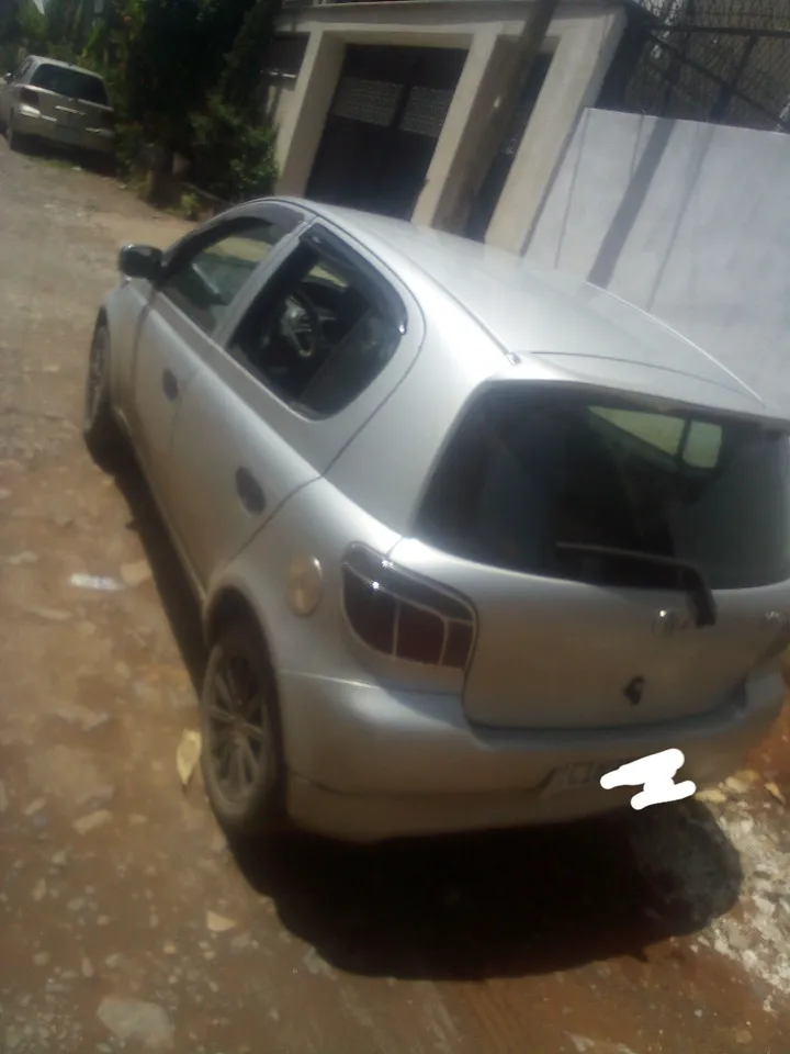 Toyota Vitz 2001 Code 2 – photo 4