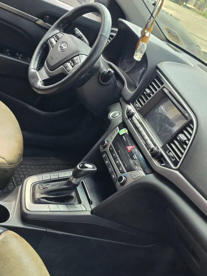 Hyundai Avante 2016 Automatic – photo 4